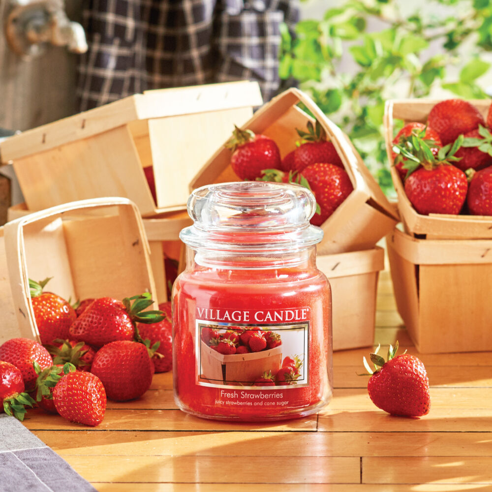 Fresh Strawberries Candle image number 6
