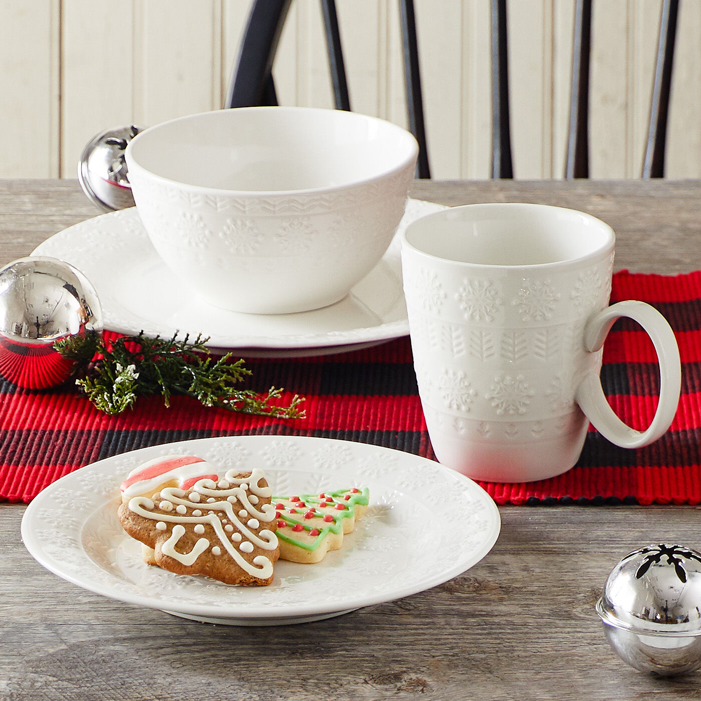 snowflake dinnerware