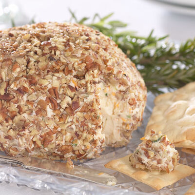 Roasted Garlic And Onion Cheese Ball
