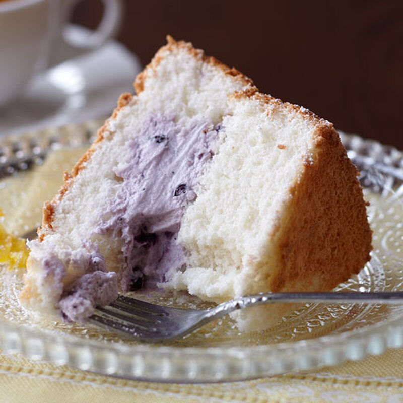 Angel Food Cake with Blueberry Filling