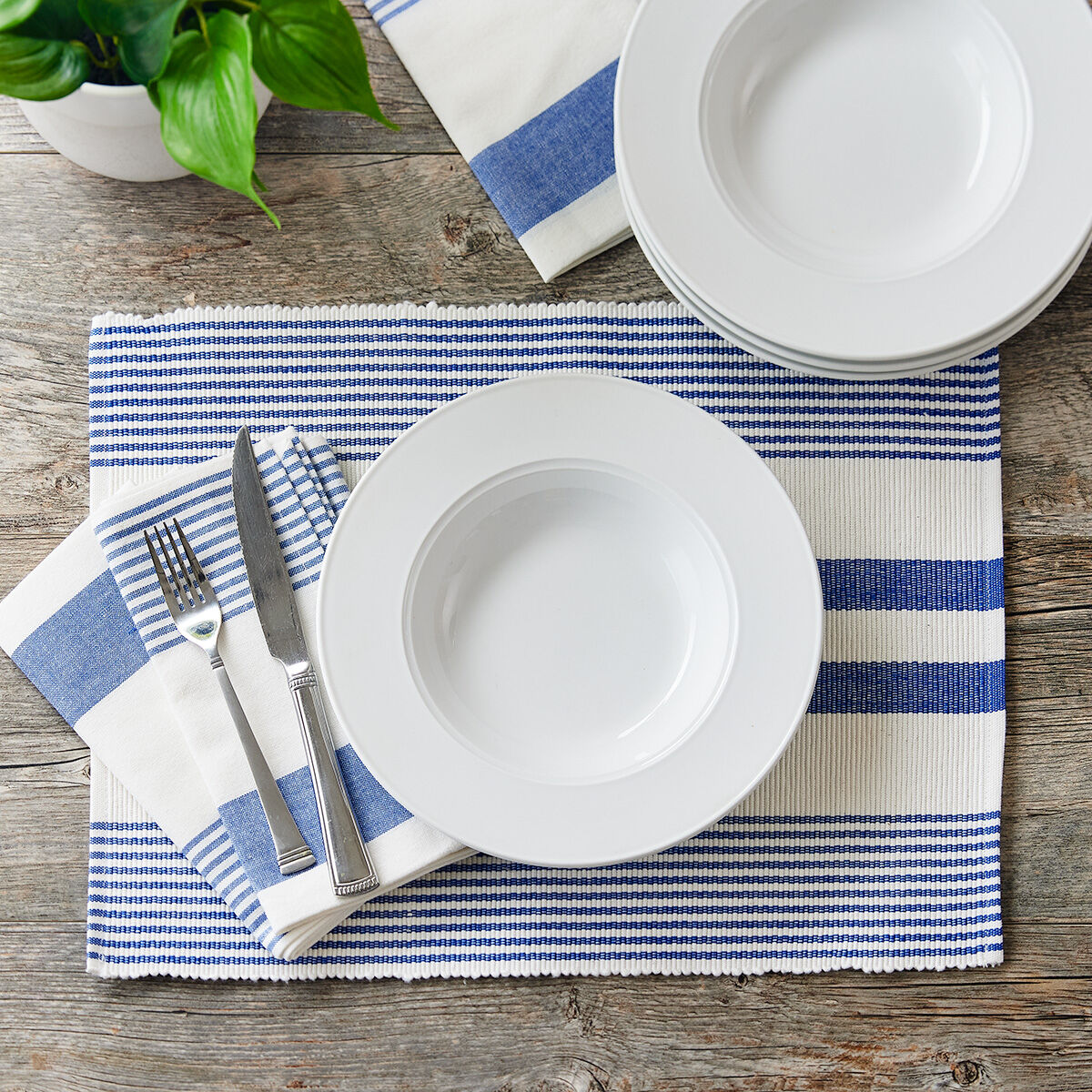 Napkins & Placemats